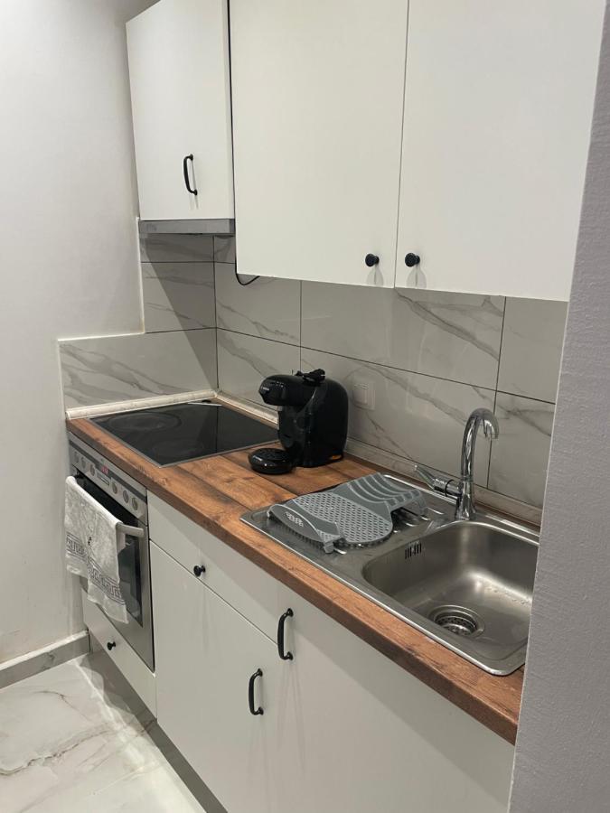 סלוניקי Almond Apartment מראה חיצוני תמונה